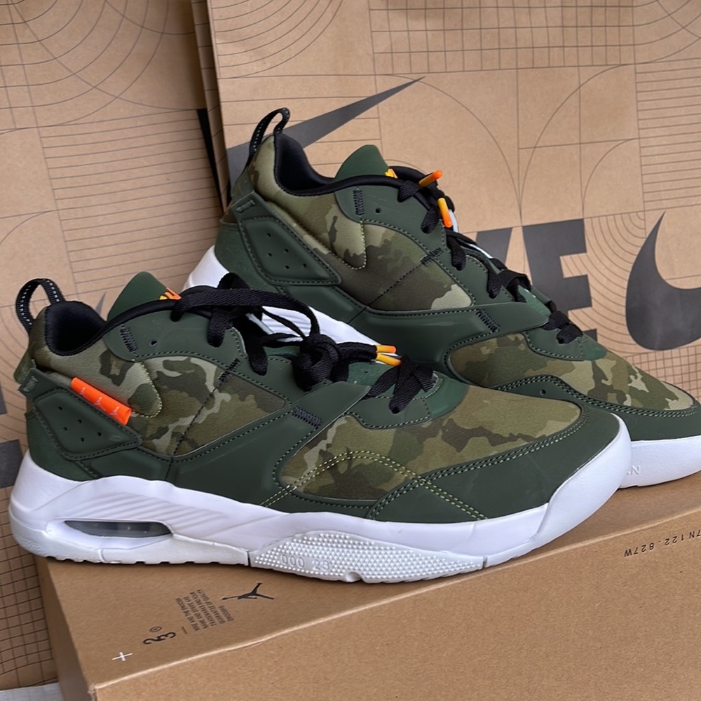 Jordan Air NFH "Bayou Boys"
Men’
Multi-Color/Black/White/Carbon Green
DM3263-900 - Picture 4 of 16